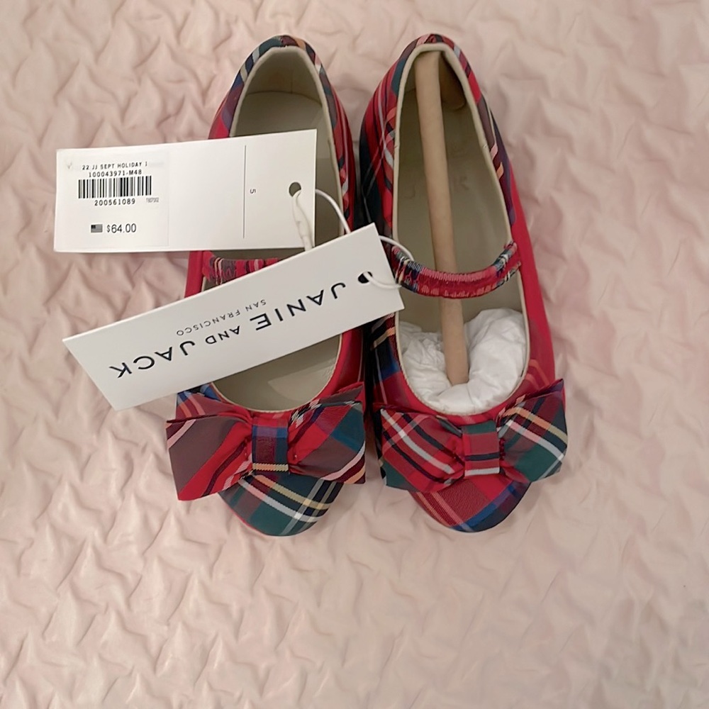 Janie and Jack holiday flats. Size 5. New with tags